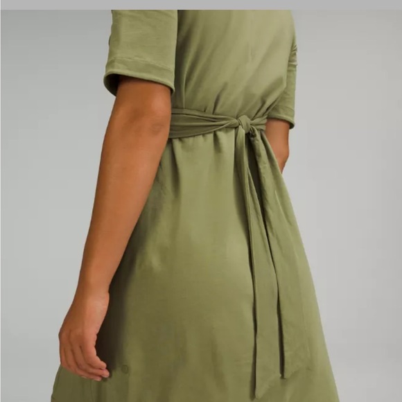 NWT lululemon COTTON WRAP-FRONT T-SHIRT DRESS in bronze green. Size 4 - Picture 3 of 6